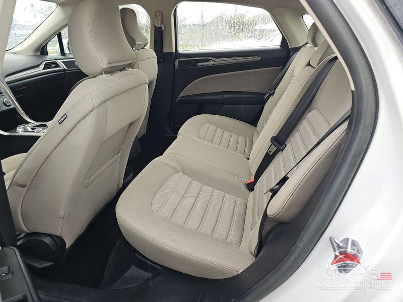 3FA6P0G75JR156860 2018 FORD FUSION photo no. 2