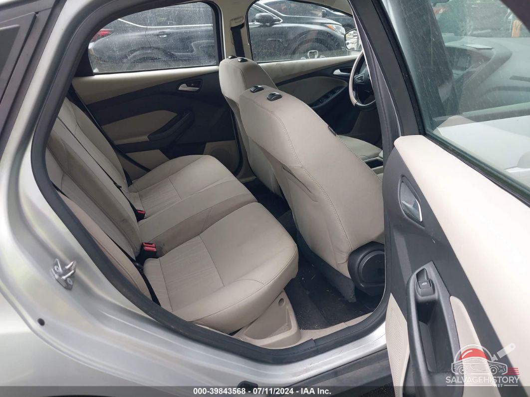 1FADP3K2XJL225075 2018 FORD FOCUS photo no. 8