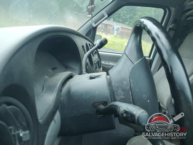 1FTNS24L71HB32482 2001 FORD ALL Models photo no. 9