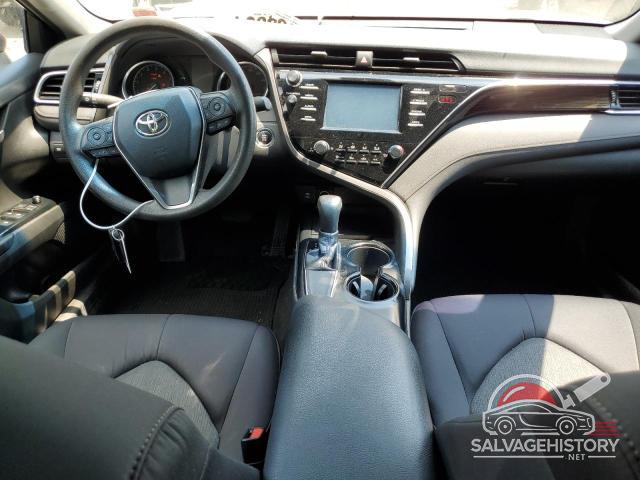 4T1B11HK0JU587548 2018 TOYOTA CAMRY photo no. 8
