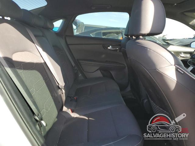 3KPF34AD7ME393101 2021 KIA FORTE photo no. 10