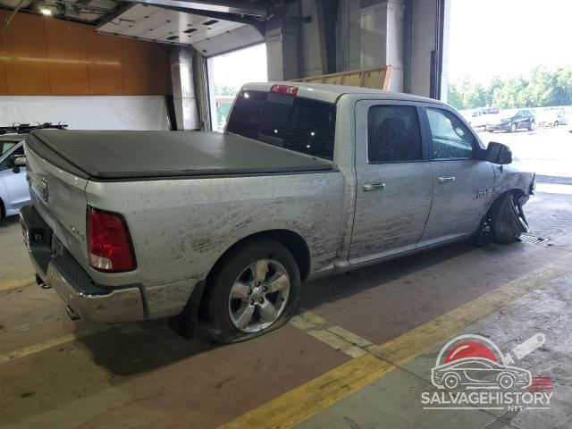 3C6RR7LT3JG130452 2018 RAM 1500 photo no. 3