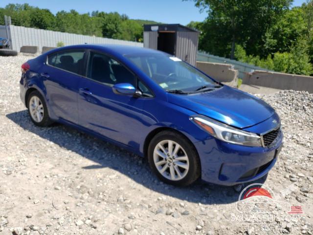 3KPFL4A70HE132456 2017 KIA FORTE photo no. 4