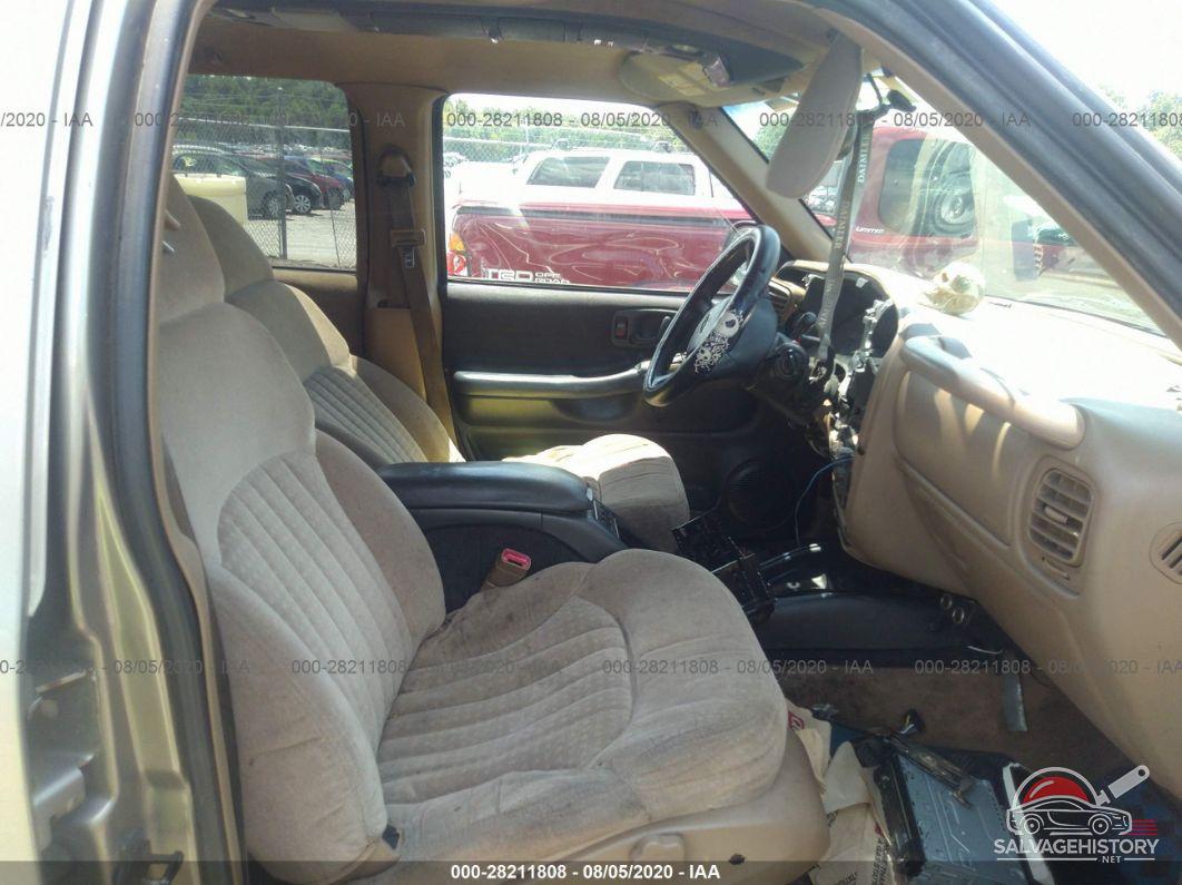 1GNDT13W5X2216012 1999 CHEVROLET BLAZER photo no. 5