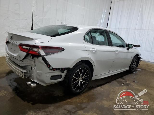 4T1G11AK9NU043801 2022 TOYOTA CAMRY photo no. 3