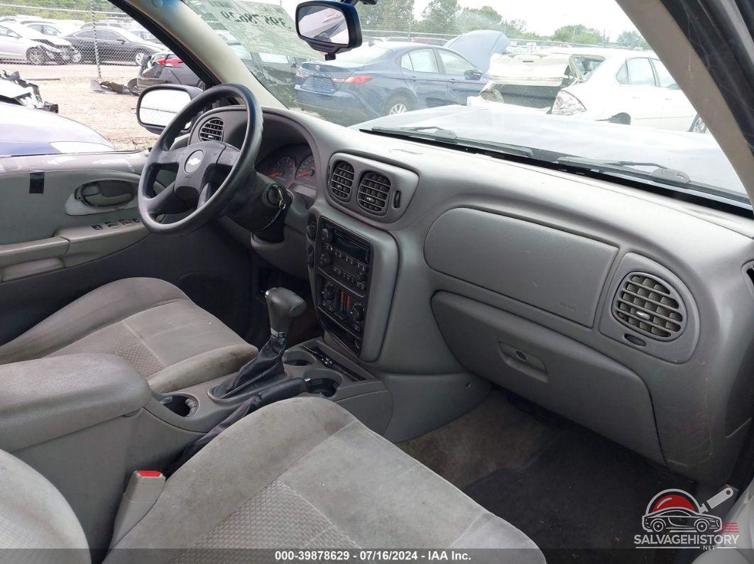 1GNDT13S682243752 2008 CHEVROLET TRAILBLAZER photo no. 5