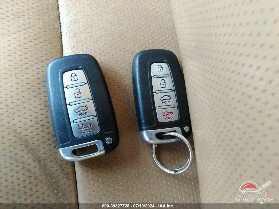 5NPEC4AC3BH153233 2011 HYUNDAI SONATA photo no. 11
