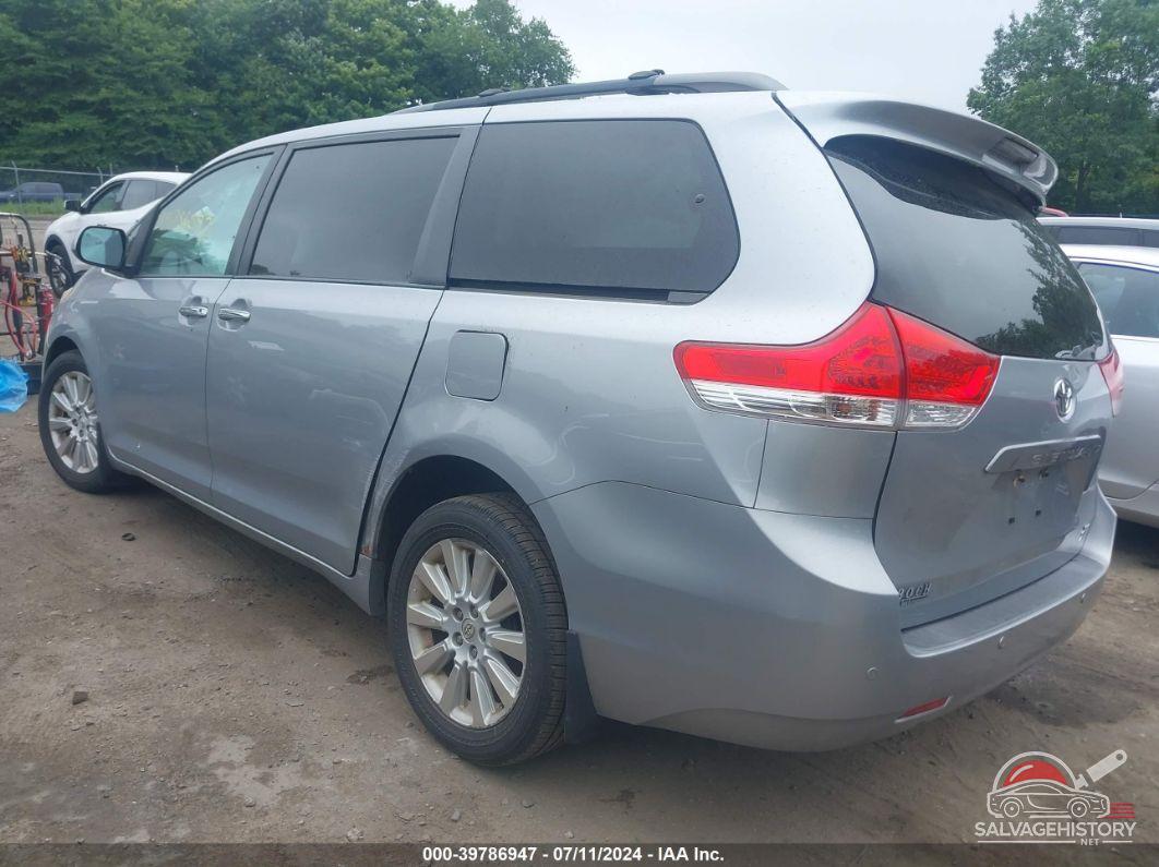 5TDDK3DC8ES078676 2014 TOYOTA SIENNA photo no. 3
