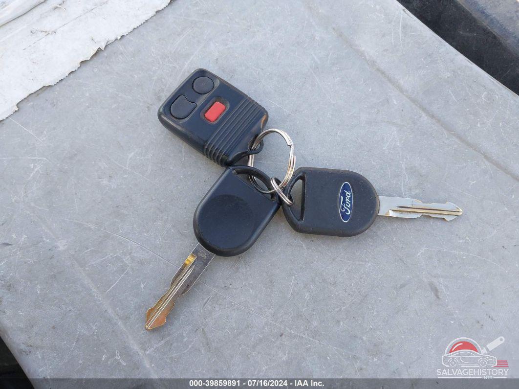 1FMYU93125KB05825 2005 FORD ESCAPE photo no. 11