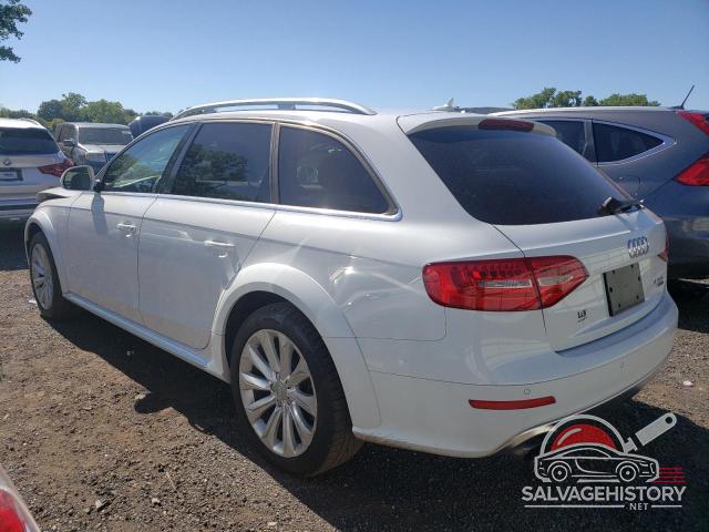 WA1UFAFL2FA116305 2015 AUDI A4 photo no. 2