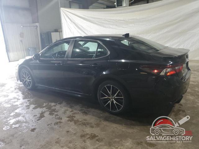 4T1G11AK1MU546656 2021 TOYOTA CAMRY photo no. 2