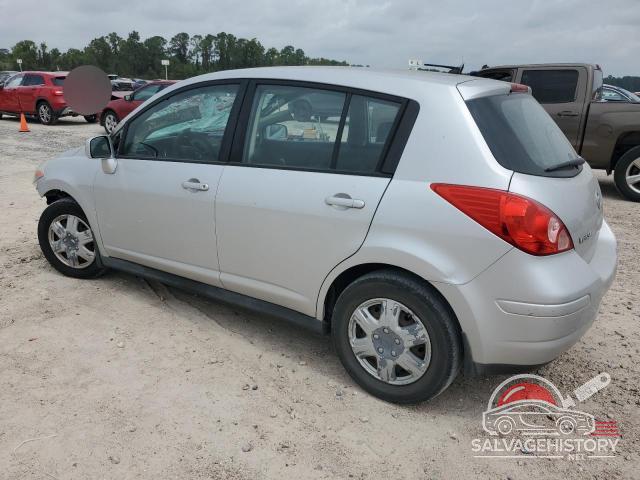 3N1BC1CP8BL388876 2011 NISSAN VERSA photo no. 2