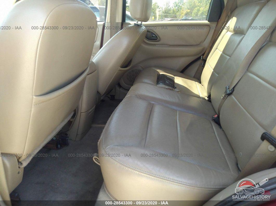 1FMYU94175KA51632 2005 FORD ESCAPE photo no. 8