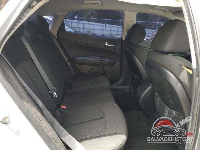 5XXGT4L38JG253814 2018 KIA OPTIMA photo no. 10