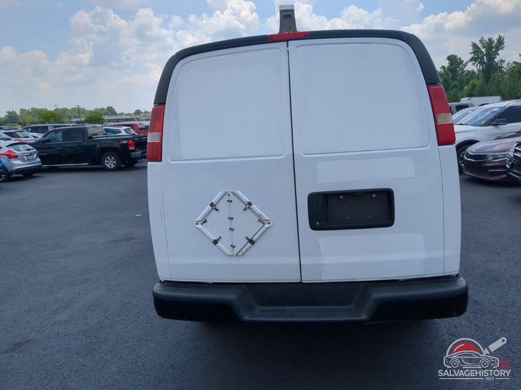 1GTW7FCA4C1182829 2012 GMC SAVANA 2500 photo no. 4