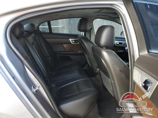 SAJWA0ES5EPU18135 2014 JAGUAR XF photo no. 10