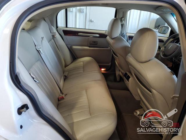 1LNHM81W95Y645646 2005 LINCOLN TOWNCAR photo no. 10