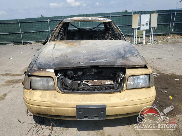 2FAFP71V28X152082 2008 FORD CROWN VIC photo no. 5