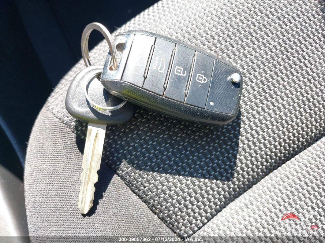 3KPFK4A76HE081323 2017 KIA FORTE photo no. 11