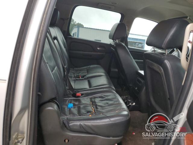 1GNSCHE02BR208331 2011 CHEVROLET SUBURBAN photo no. 11