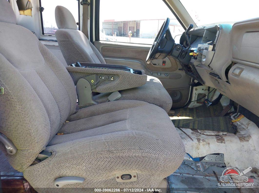 1GCEC19R3XR114536 1999 CHEVROLET C1500 photo no. 5