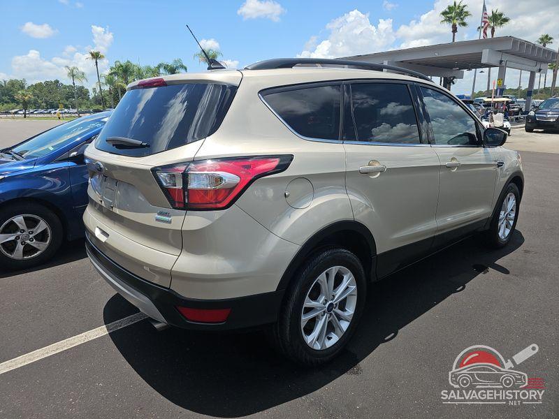 1FMCU0HD0JUC41295 2018 FORD ESCAPE photo no. 3