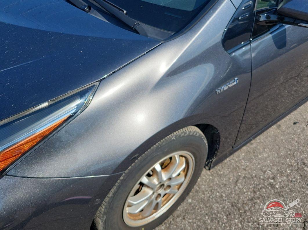 JTDKARFU5K3070342 2019 TOYOTA PRIUS photo no. 3