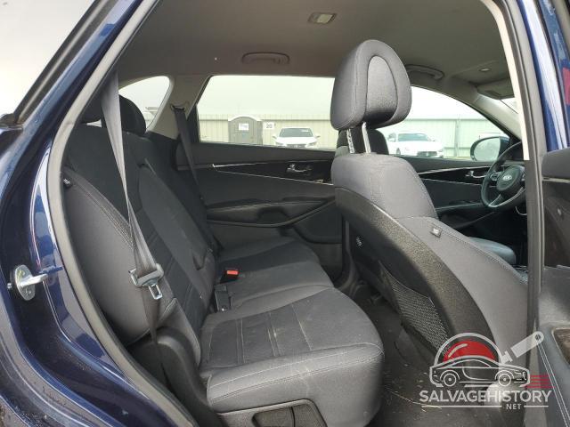 5XYPG4A33GG133804 2016 KIA SORENTO photo no. 10