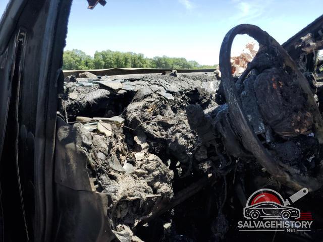 1N6BA1F45HN547508 2017 NISSAN TITAN photo no. 9