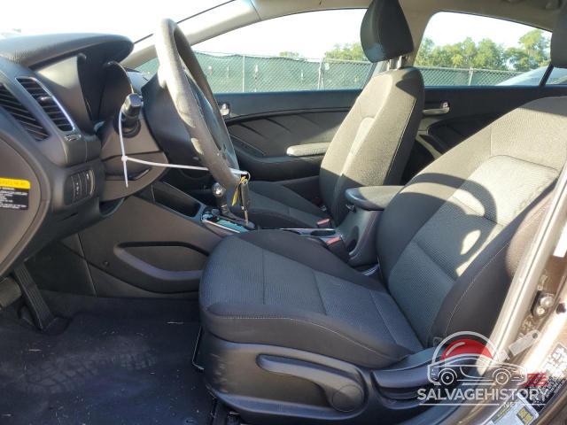3KPFK4A78HE130392 2017 KIA FORTE photo no. 7