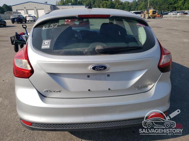 1FAHP3N28CL419958 2012 FORD FOCUS photo no. 6