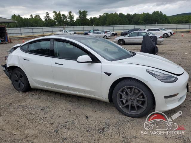 5YJ3E1EB7MF847992 2021 TESLA MODEL 3 photo no. 4
