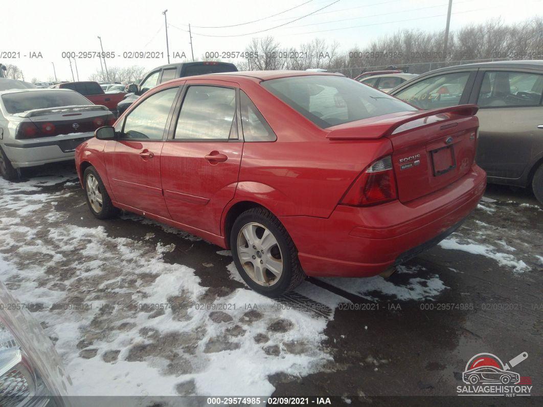 1FAFP38Z15W192890 2005 FORD FOCUS photo no. 3