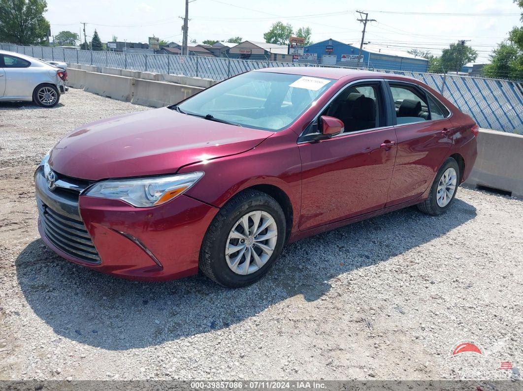 4T1BF1FK2HU808663 2017 TOYOTA CAMRY photo no. 2
