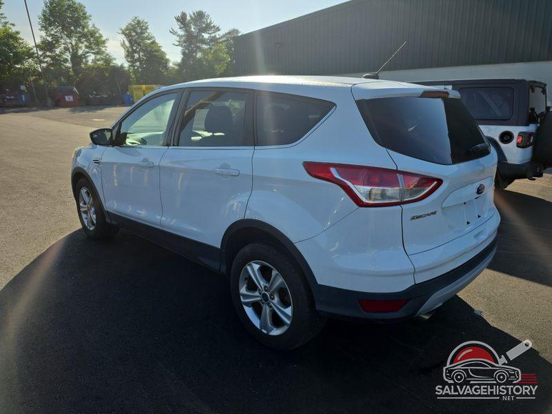 1FMCU0GX0GUC82837 2016 FORD ESCAPE photo no. 8