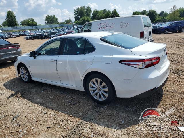 4T1C11AK7LU359533 2020 TOYOTA CAMRY photo no. 2