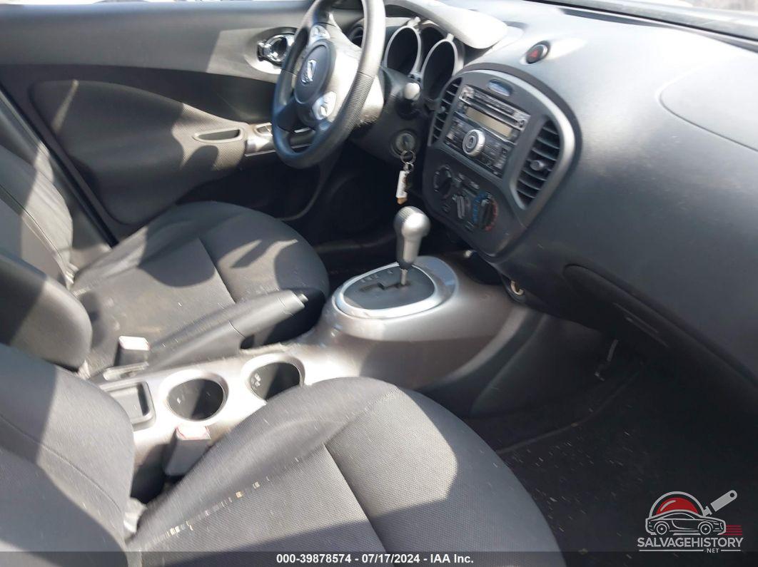 JN8AF5MV7CT119001 2012 NISSAN JUKE photo no. 5
