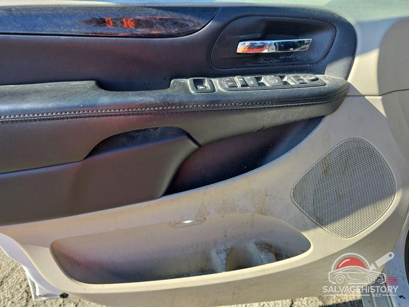 2C4RDGBG5KR787874 2019 DODGE GRAND CARAVAN photo no. 5