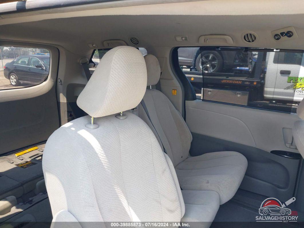 5TDKK3DC1BS098321 2011 TOYOTA SIENNA photo no. 8
