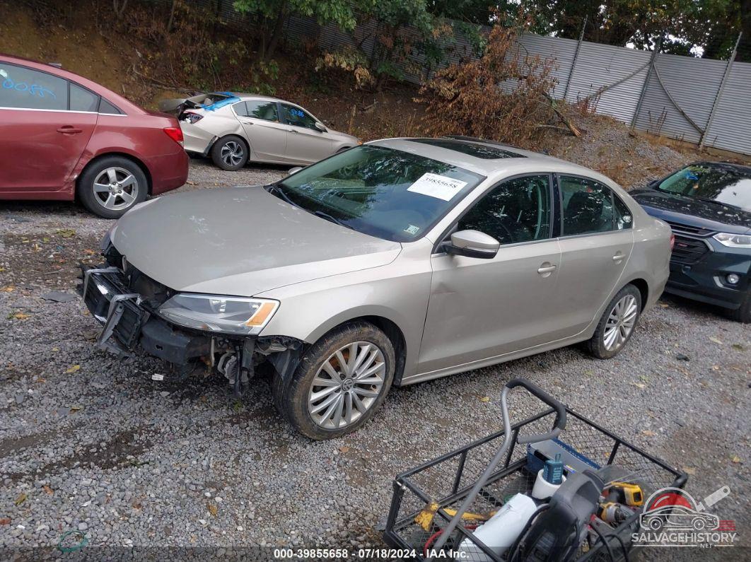 3VWD17AJ7FM410618 2015 VOLKSWAGEN JETTA photo no. 2