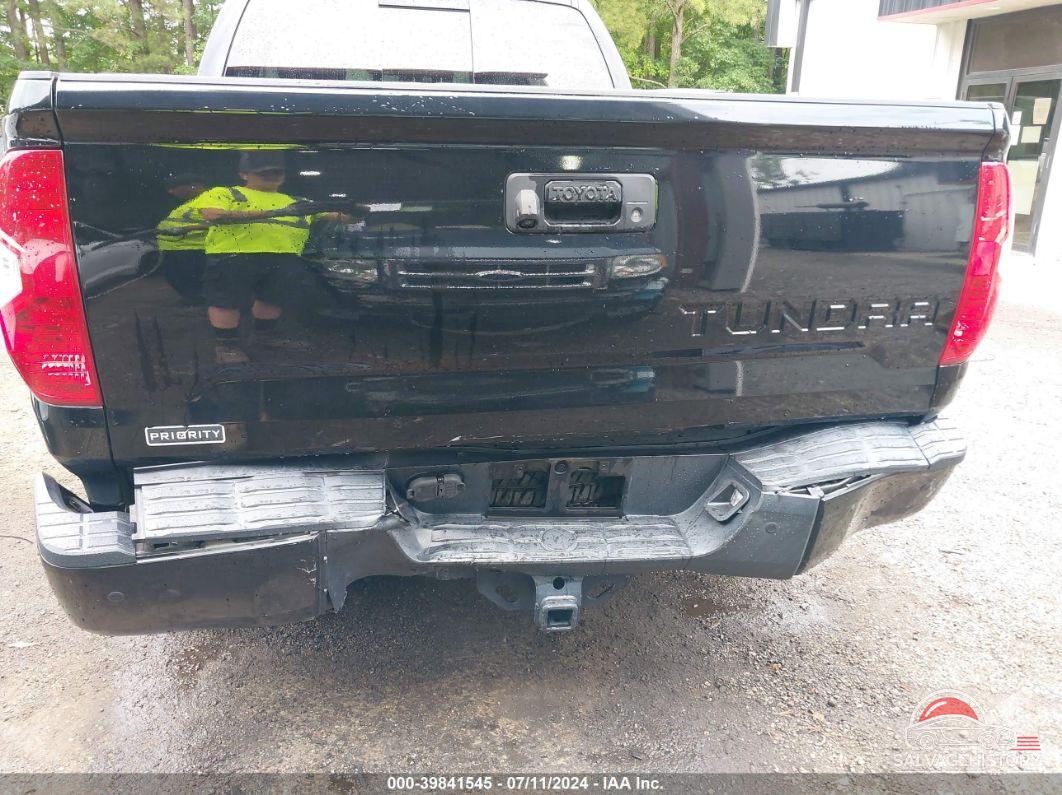 5TFUY5F14JX698595 2018 TOYOTA TUNDRA photo no. 6