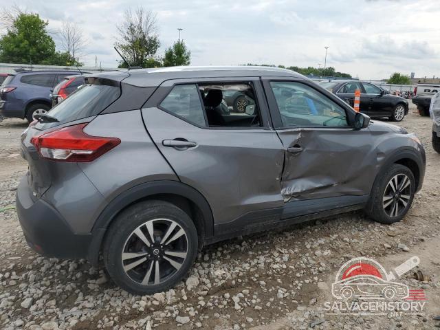 3N1CP5CU4JL511657 2018 NISSAN KICKS photo no. 3