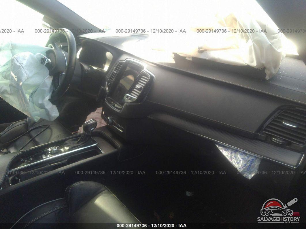 YV4A22PM2L1532977 2020 VOLVO XC90 photo no. 5