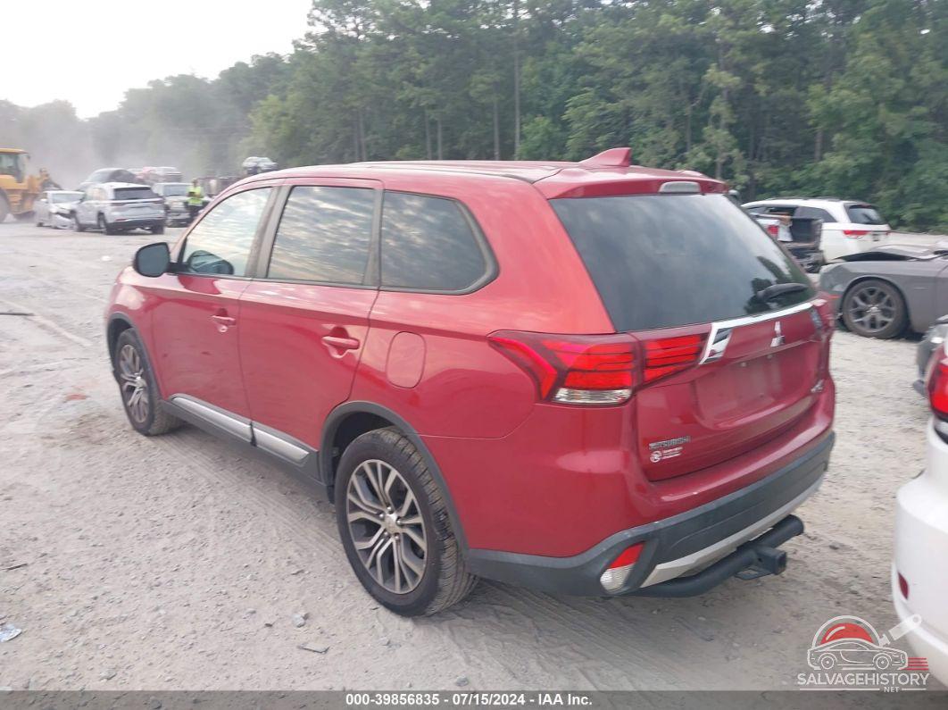 JA4AZ3A36JZ036514 2018 MITSUBISHI OUTLANDER photo no. 3