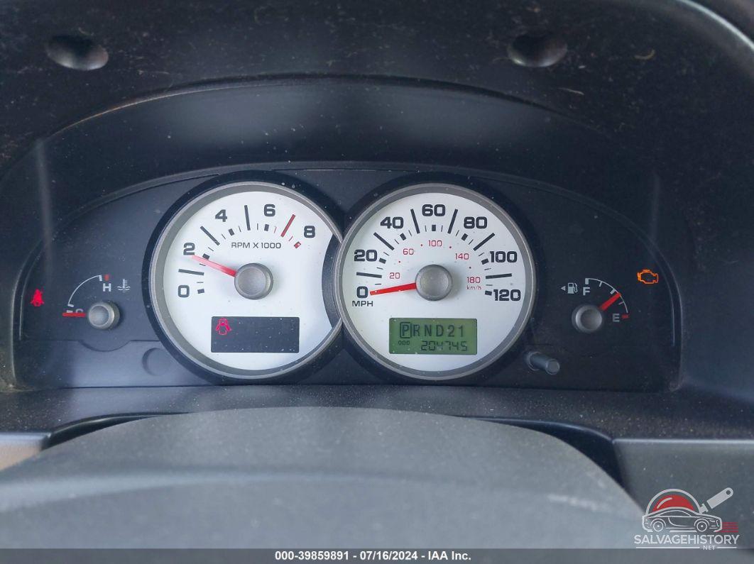 1FMYU93125KB05825 2005 FORD ESCAPE photo no. 7