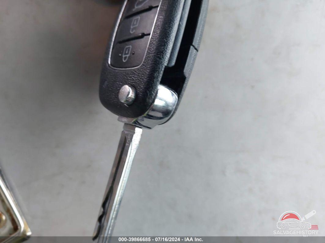 KM8J33A40JU808403 2018 HYUNDAI TUCSON photo no. 11