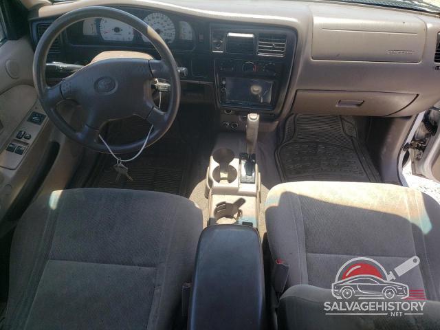 5TESN92N21Z729545 2001 TOYOTA TACOMA photo no. 8
