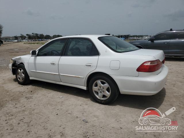 1HGCG1658YA098199 2000 HONDA ACCORD photo no. 2