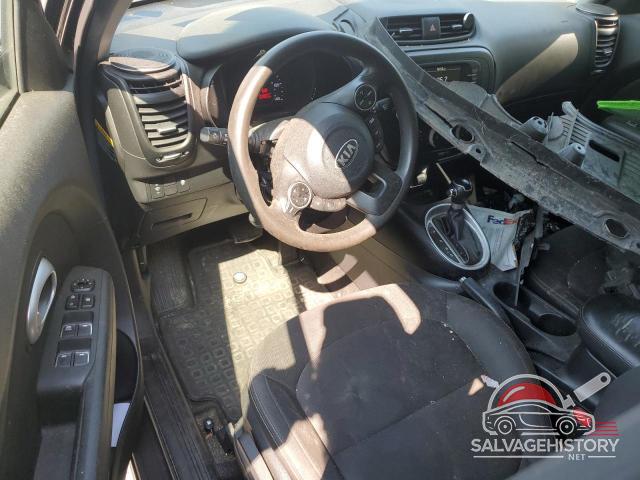 KNDJN2A25H7422785 2017 KIA SOUL photo no. 8