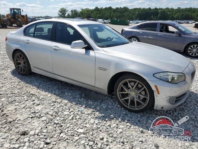 WBAXG5C53CDX03116 2012 BMW 5 SERIES photo no. 4